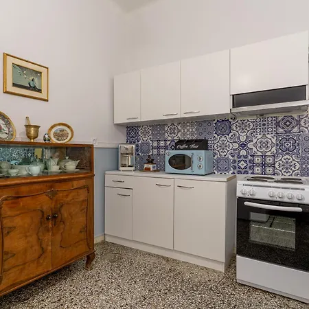 Julianna By Halu! - Unique 2-bedroom * Thessaloniki